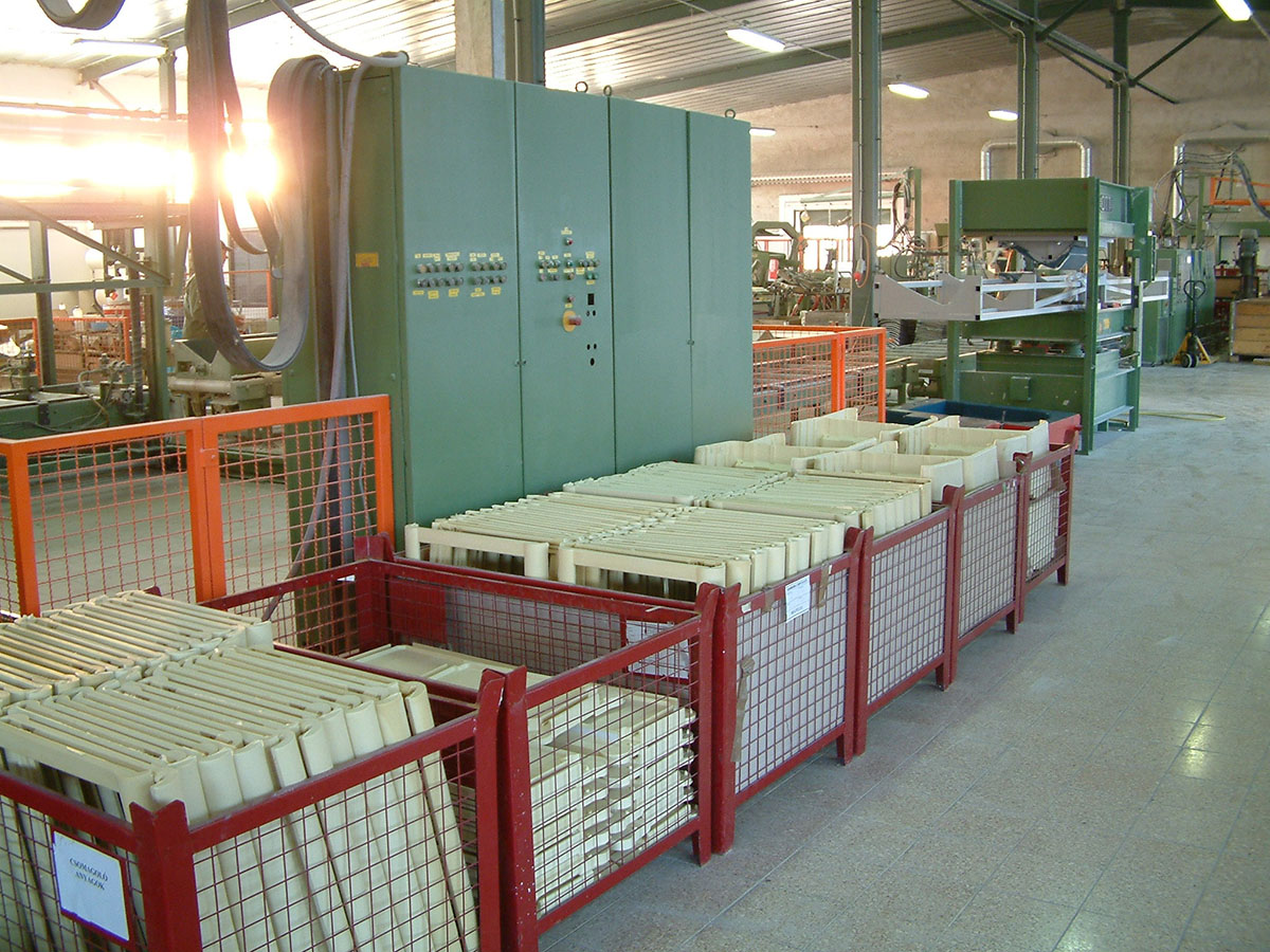 Fröccsöntött készelemek