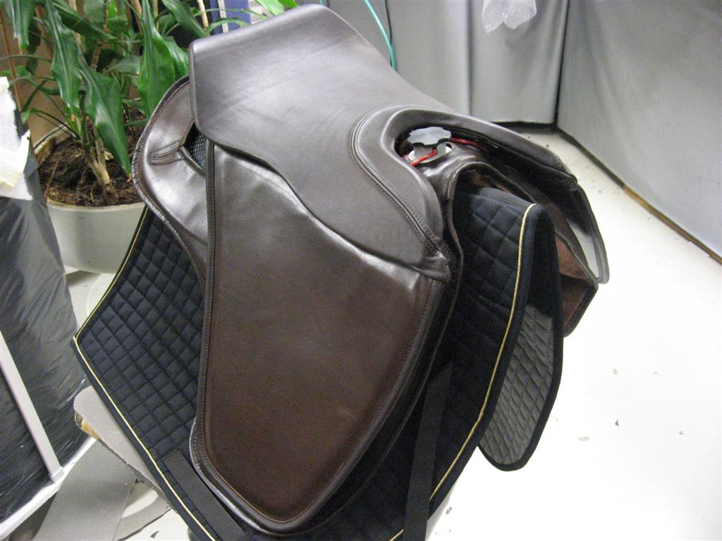 Hedenberg nyereg kész nyereg