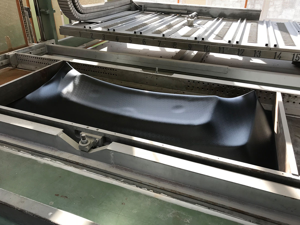 Vákuumformázott elem